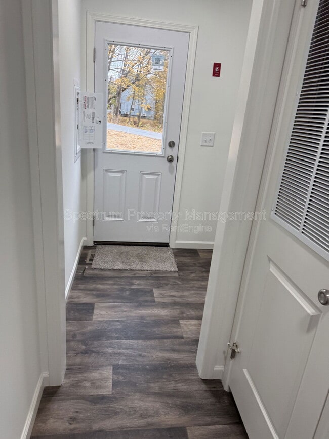 Building Photo - 18 Abbott St