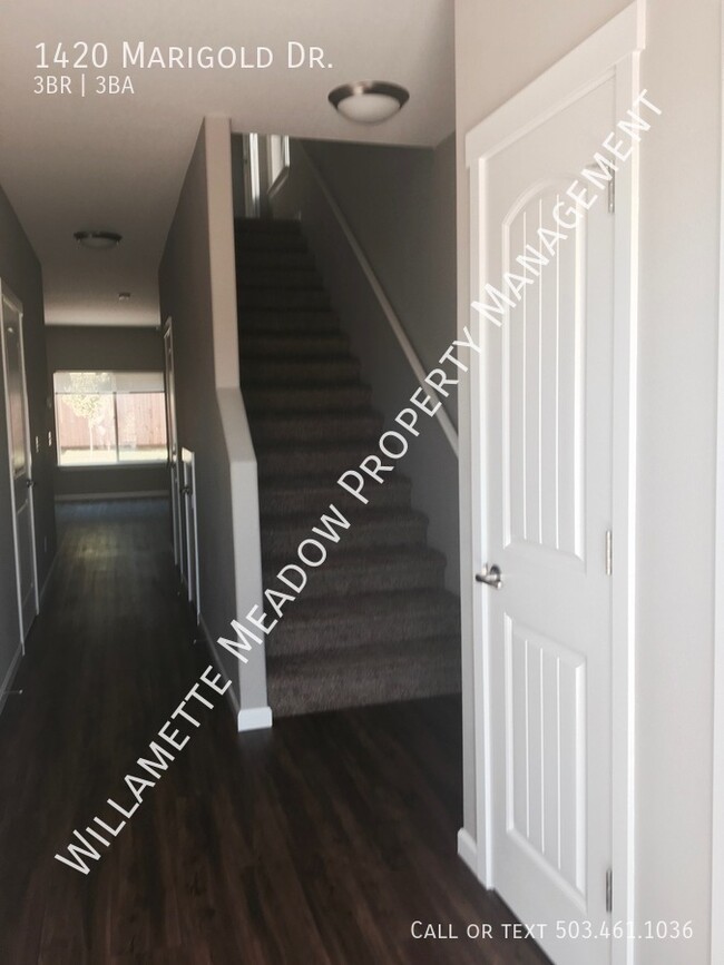 Building Photo - 1420 Marigold Dr