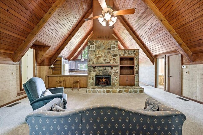 Building Photo - 114 Cherokee Dr S