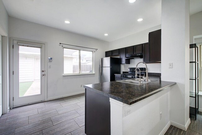 Building Photo - 4604 Esper Ln