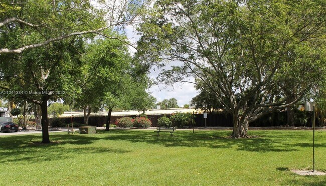 Building Photo - 6390 Jack Rabbit Ln