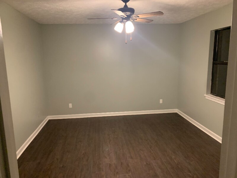 Building Photo - 556 Wedgewood Dr