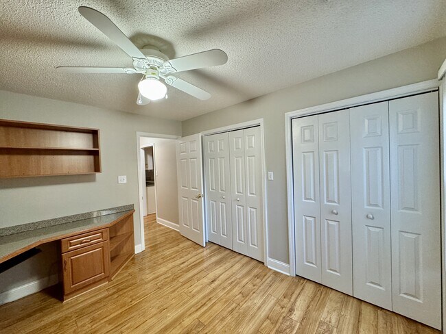 Building Photo - 159 Daleyuhski Way