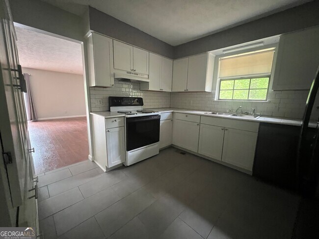 Building Photo - 1426 Northgate Dr