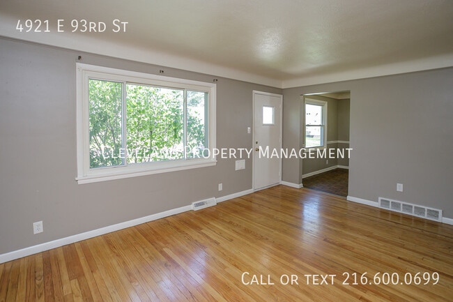 Building Photo - 4921 E 93rd St