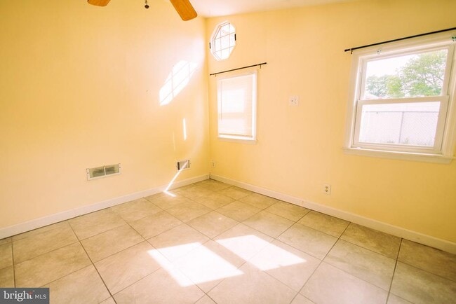 Building Photo - 222 MacClelland Ave