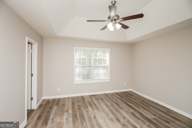 Building Photo - 7817 Cambridge Dr