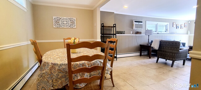 Building Photo - 14 Lake Dr N