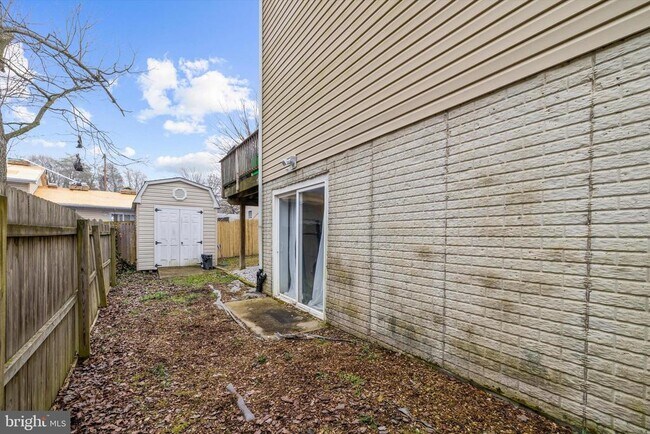 Building Photo - 7665 Cedar Dr
