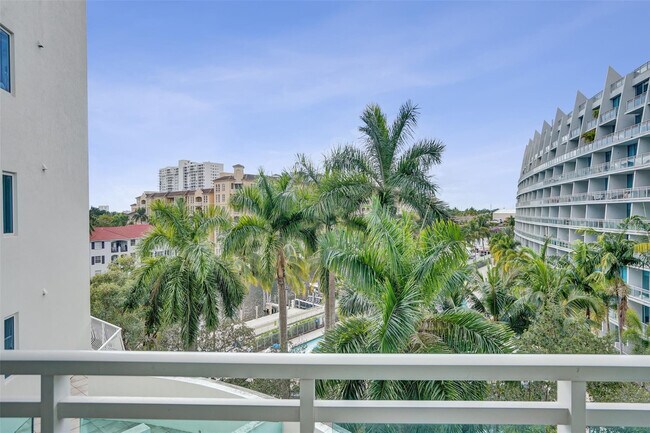 Building Photo - 3000 NE 188th St