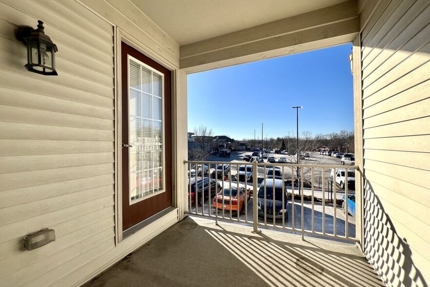Building Photo - 17 N Squirrel Rd