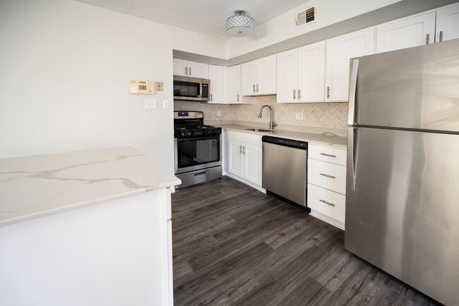Building Photo - Timbercove Apartments and Townhomes