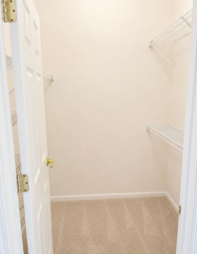 Building Photo - Spacious 2BR Condo with Flex Space & Private Balcony in Crestwood’s Madison Park