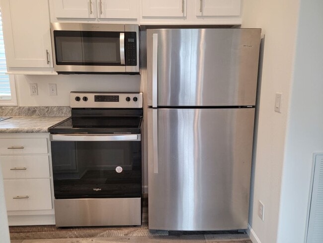 Building Photo - 5600 Jennie St