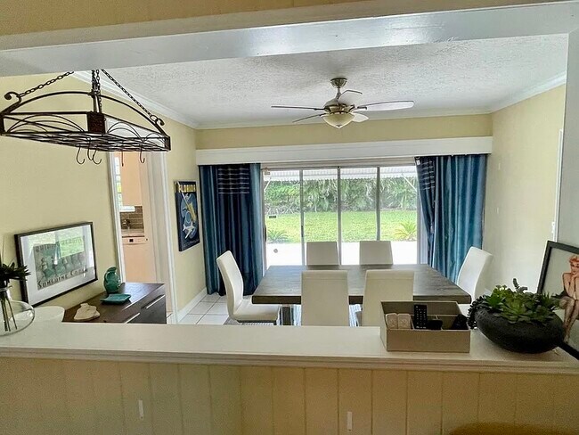 Building Photo - 235 Fordham Dr