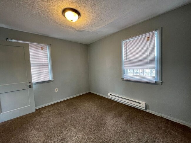 Building Photo - 1263 Crestwood Rd