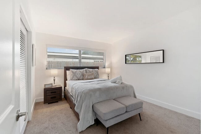 Building Photo - 20010 Highland Lakes Blvd