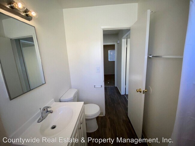 Building Photo - 1100-1154 N Mollison Ave