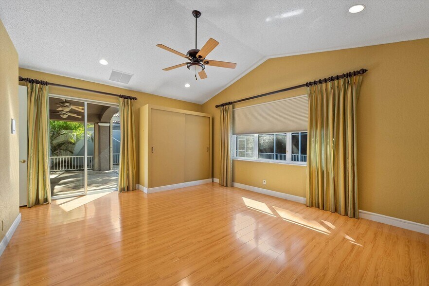 Building Photo - 10860 Fairmont Village Dr