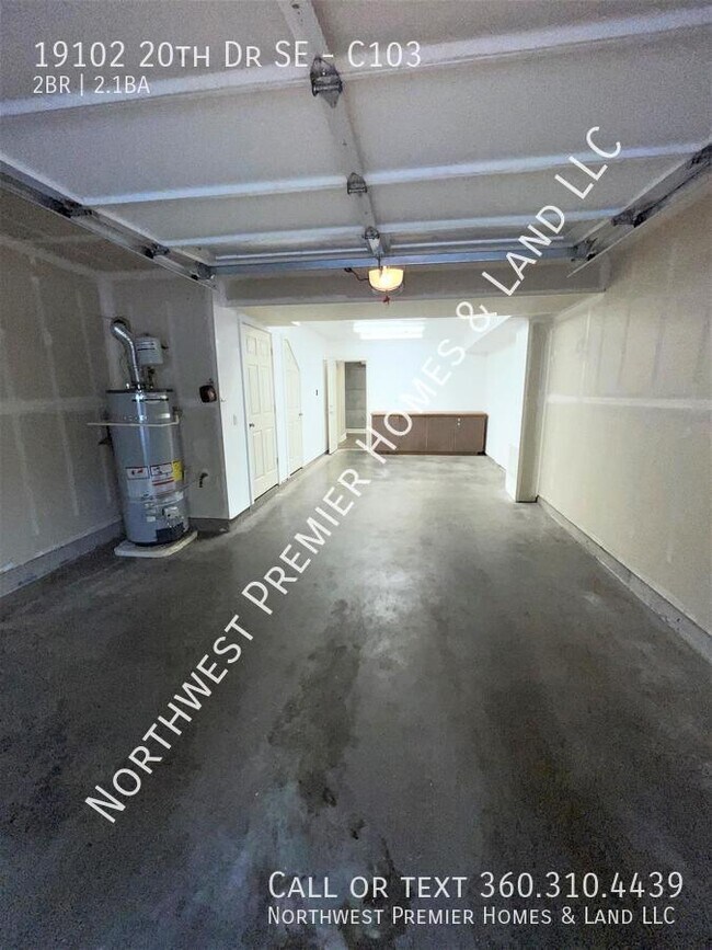 Building Photo - Silver Creek Crossing Condo