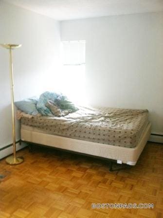 Building Photo - 524 Putnam Ave