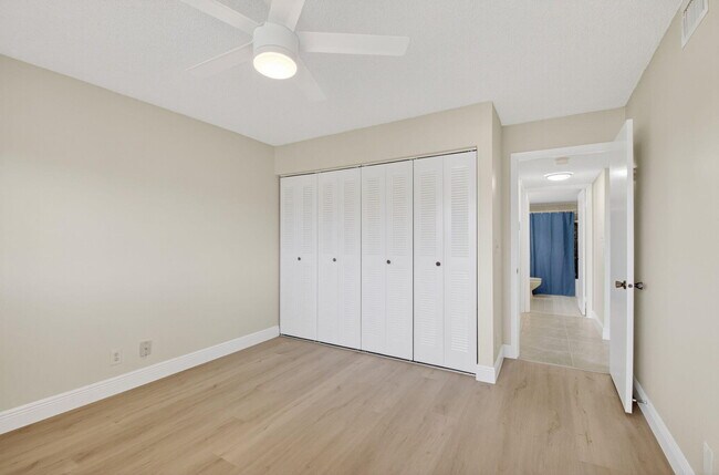 Building Photo - 5574 Witney Dr