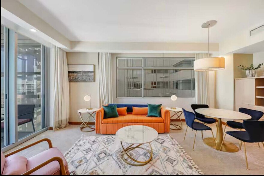 Building Photo - 1395 Brickell Ave