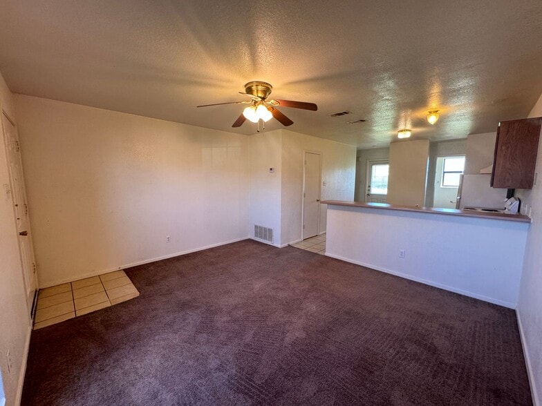 Building Photo - 1104 Leslie Cir