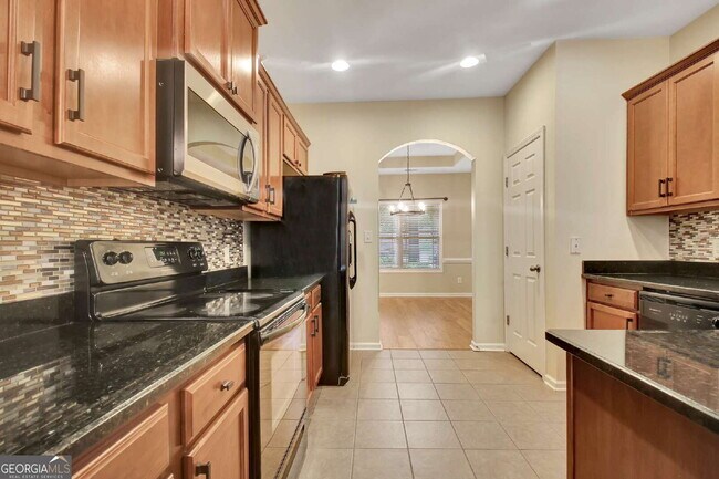 Building Photo - 113 Macalester Dr