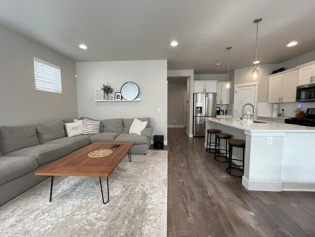 Building Photo - Spacious 3-Bedroom + Loft Home with Modern...