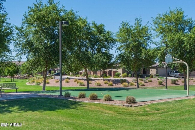 Building Photo - 421 W Leatherwood Ave