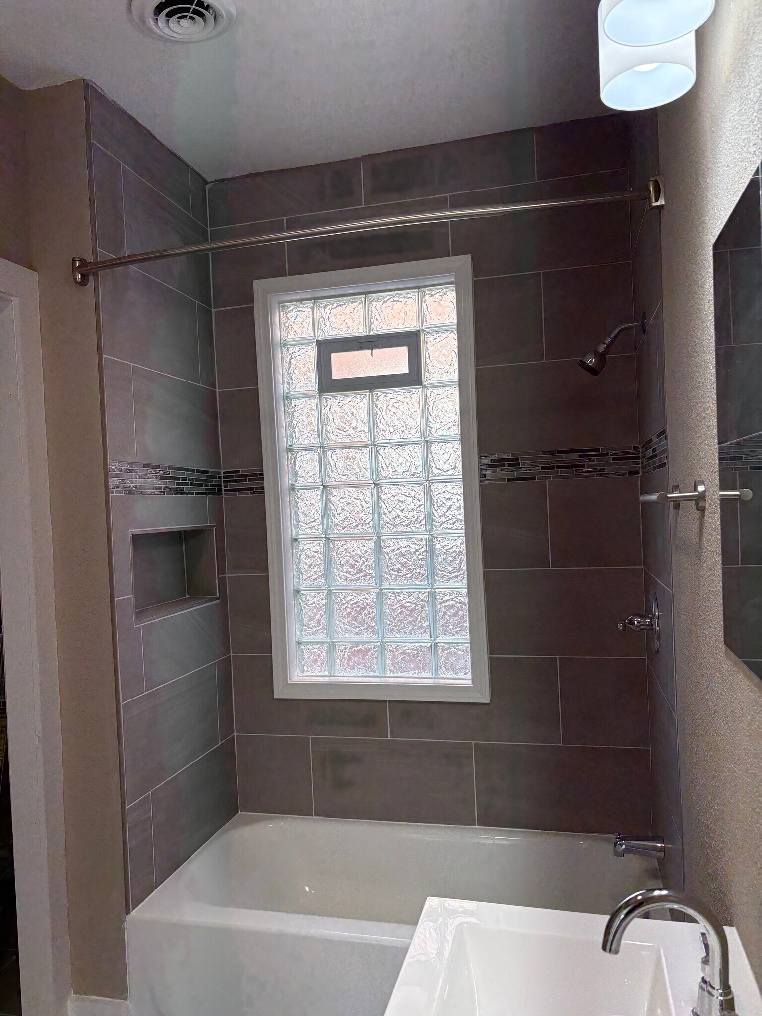 Building Photo - 1435 N 39th St