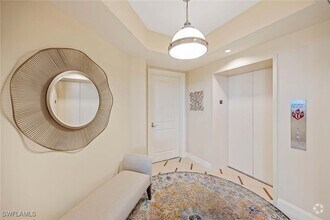 Building Photo - 13675 Vanderbilt Dr