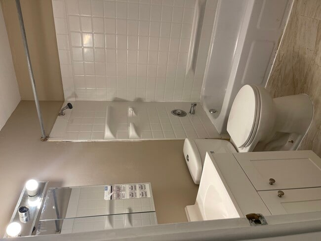 Building Photo - 1035 Higgins Quarters Dr