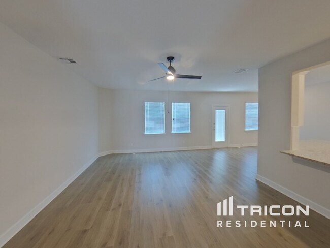 Building Photo - 1209 Bullock Dr