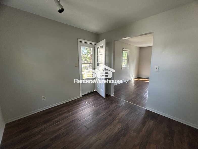 Building Photo - 4807 NW Aurora Ave.