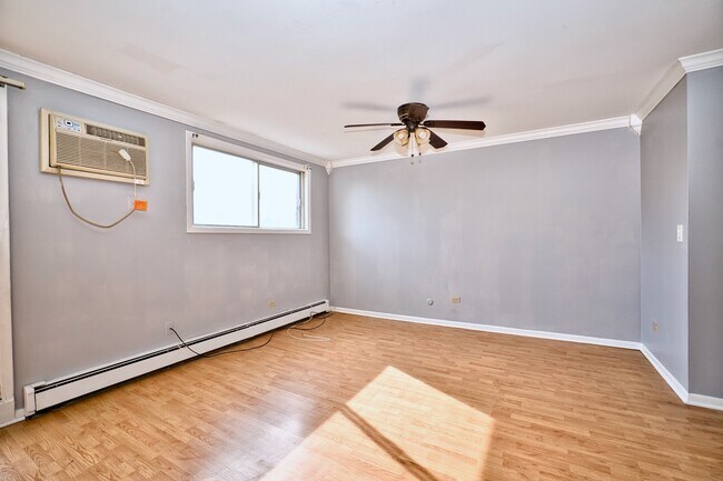 Building Photo - 9445 Kenton Ave