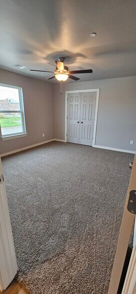 Building Photo - 2361 N Thompkins Ave