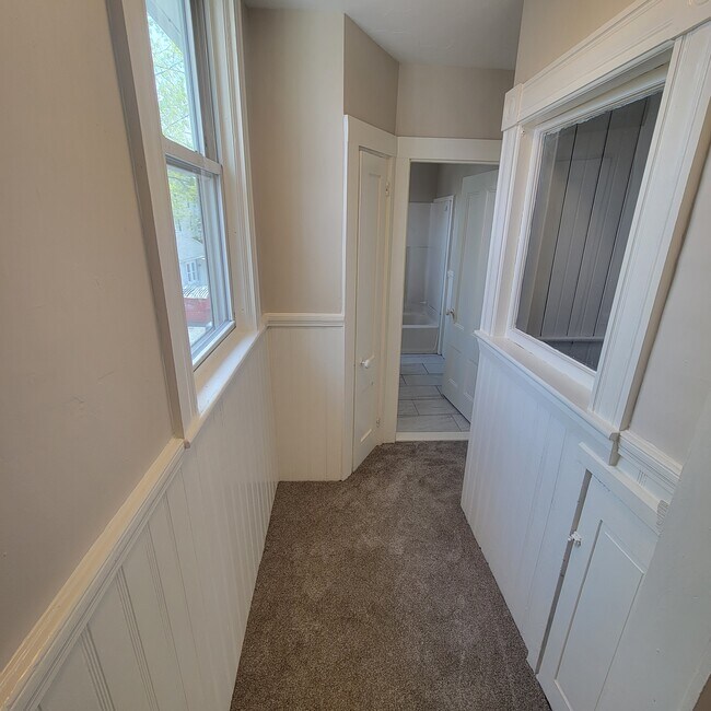 Building Photo - 15 Front St