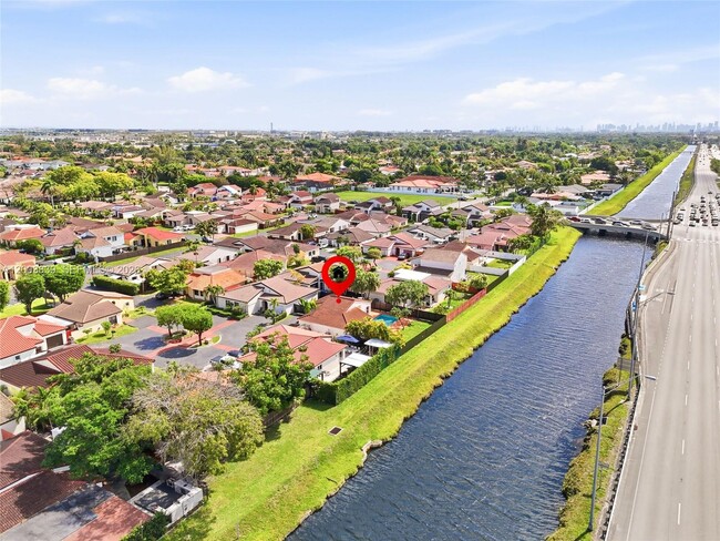 Building Photo - 631 SW 88th Ct