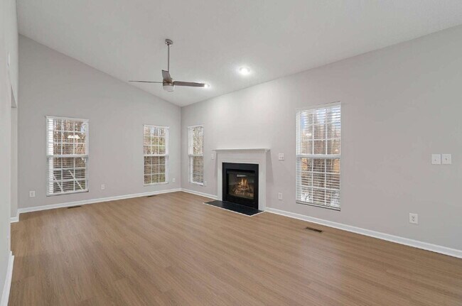 Building Photo - Charming 2-Story Home in Sought After Apex, NC