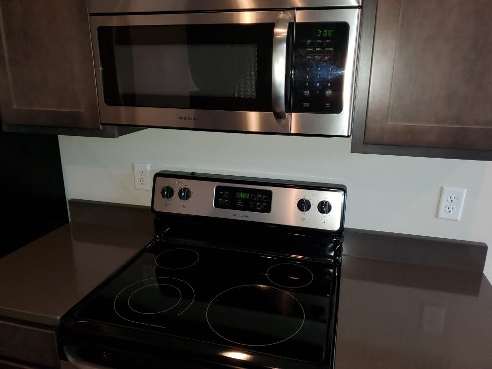 Building Photo - 811 SE 10th Ln