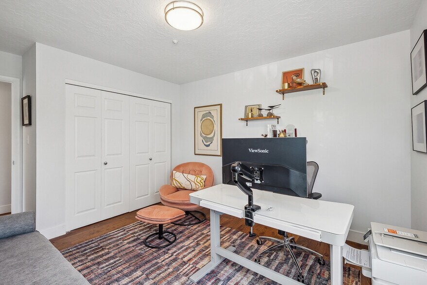 Building Photo - 3061 Fawn Dr