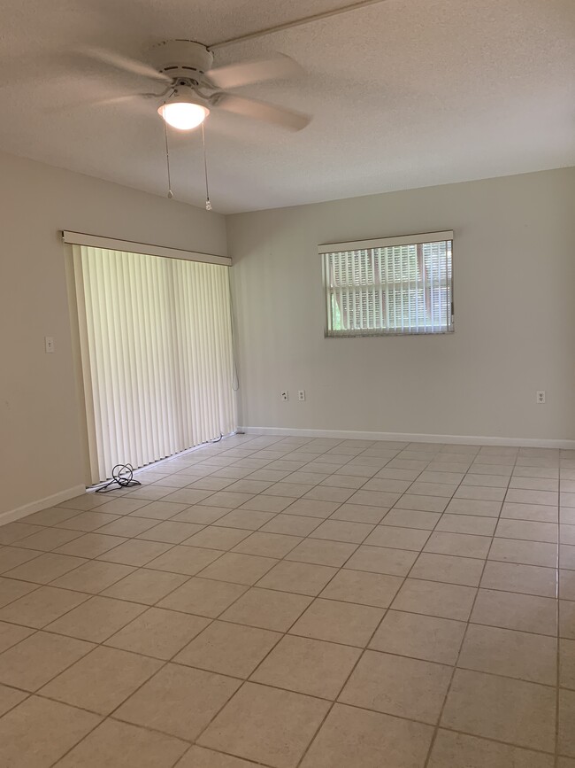 Building Photo - 2/2 Condo in Edgewater Condos of Deltona! ...