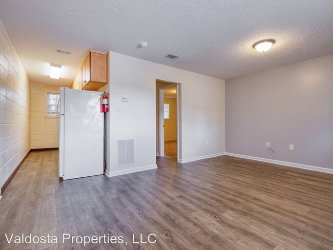Building Photo - 4203 Herme Pl