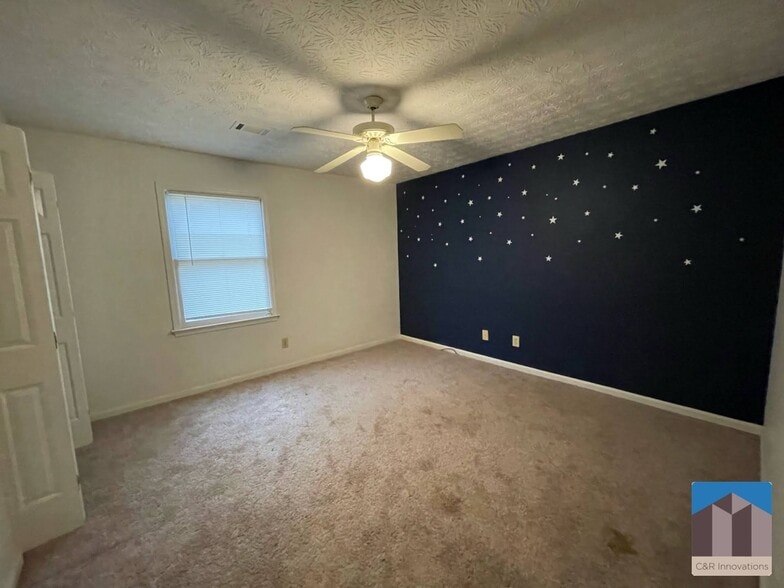 Building Photo - 2273 Windland Dr