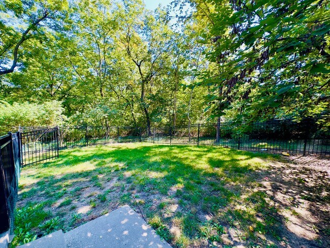 Building Photo - {6411} Enchanted Lake Estates + Updated Kitchen, Fresh Paint Throughout +  Main Floor Primary Bed...