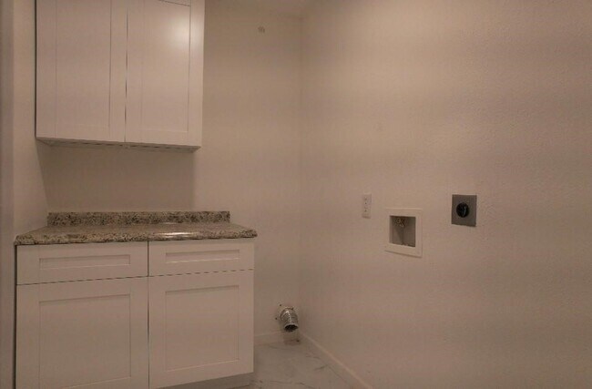 Building Photo - 25373 Goodson Rd