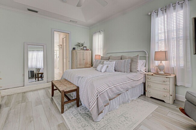 Building Photo - 3br/2ba Pool Home in Venetia