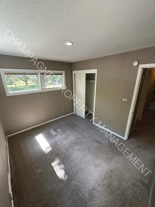 Building Photo - Single Family Home in Ruskin
